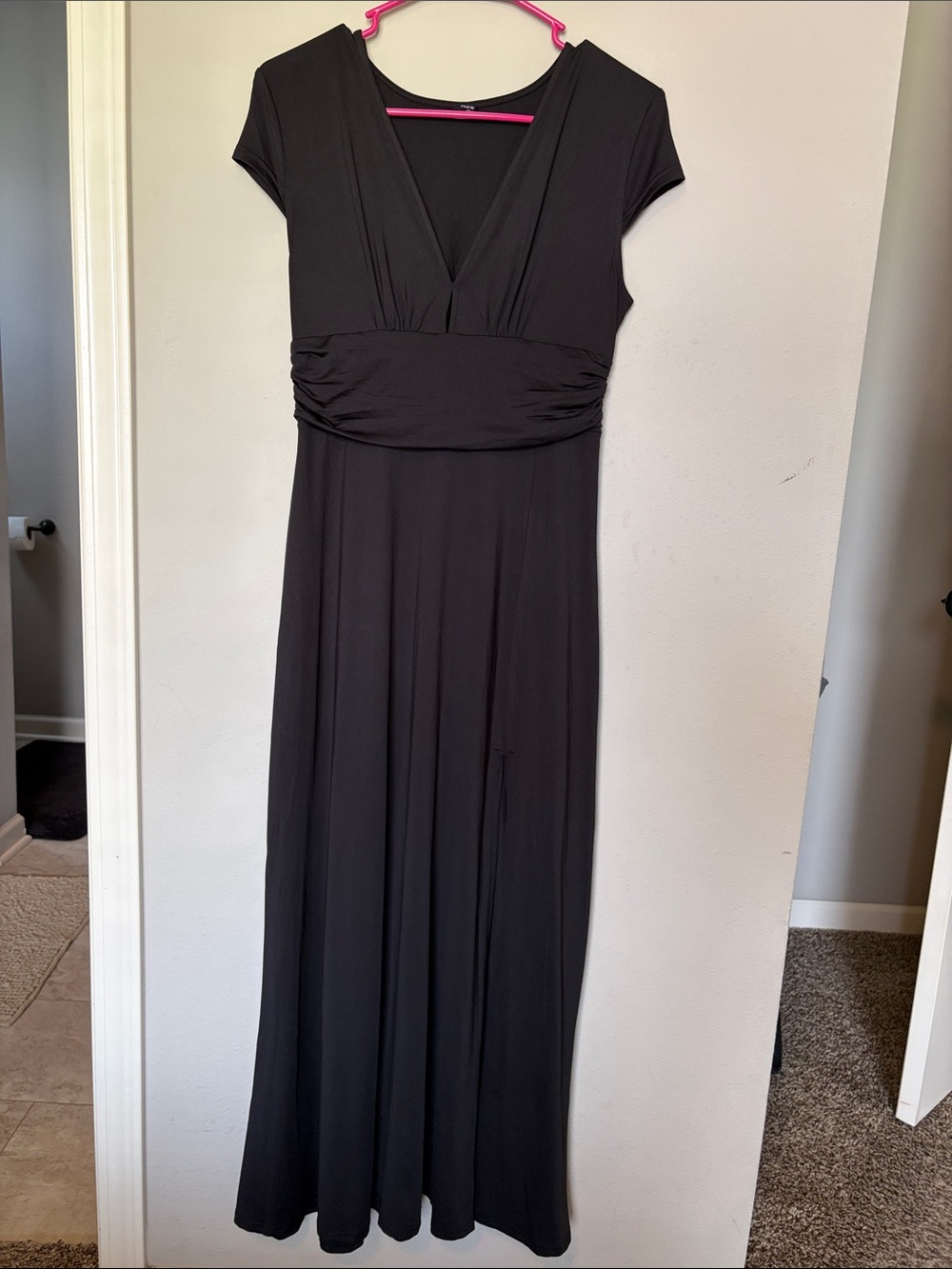Women’s Black V-Neck Maxi Dress